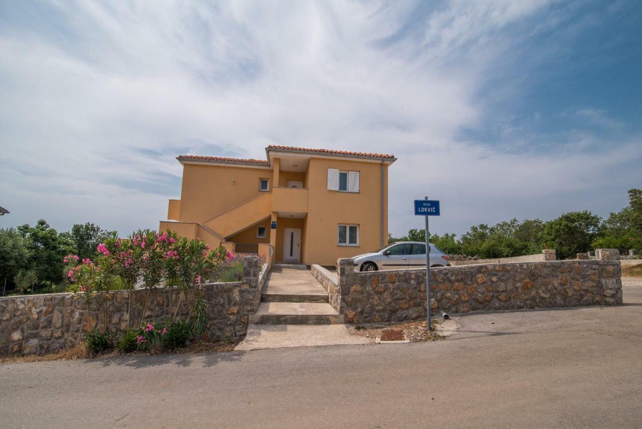 Apartments Sanjin Kornić Buitenkant foto