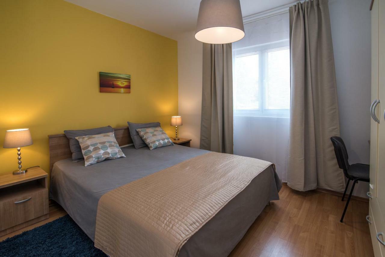 Apartments Sanjin Kornić Buitenkant foto