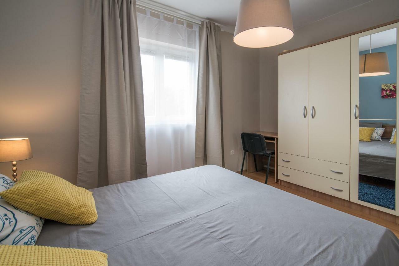 Apartments Sanjin Kornić Buitenkant foto