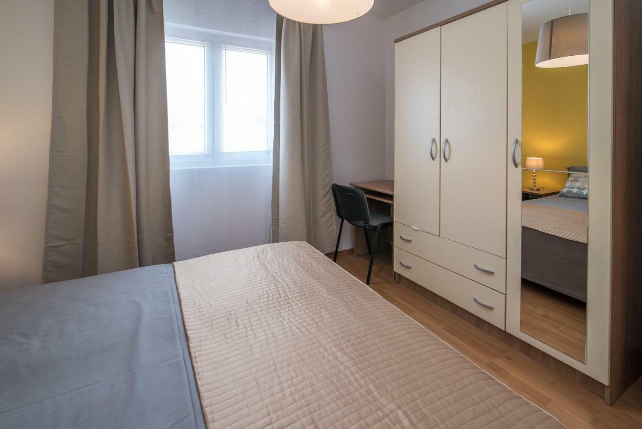 Apartments Sanjin Kornić Buitenkant foto