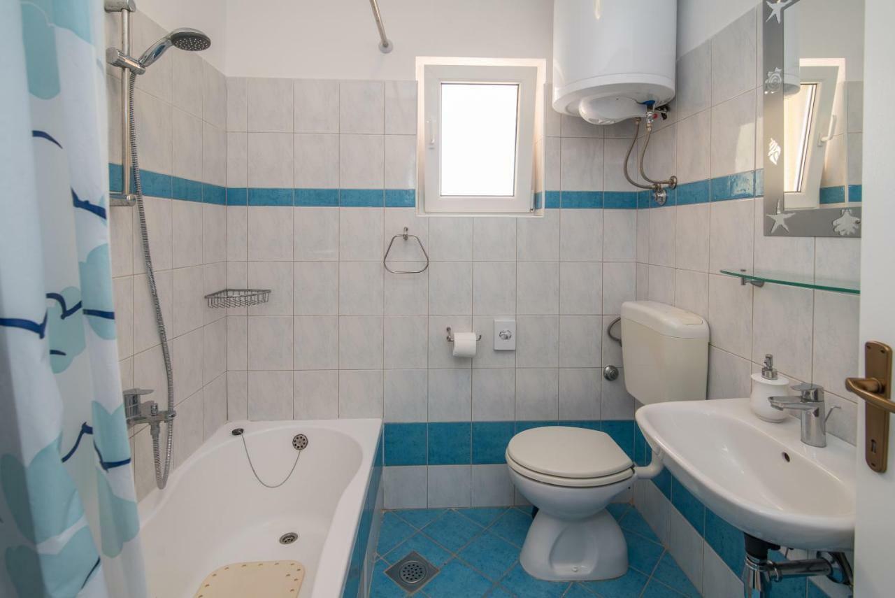 Apartments Sanjin Kornić Buitenkant foto