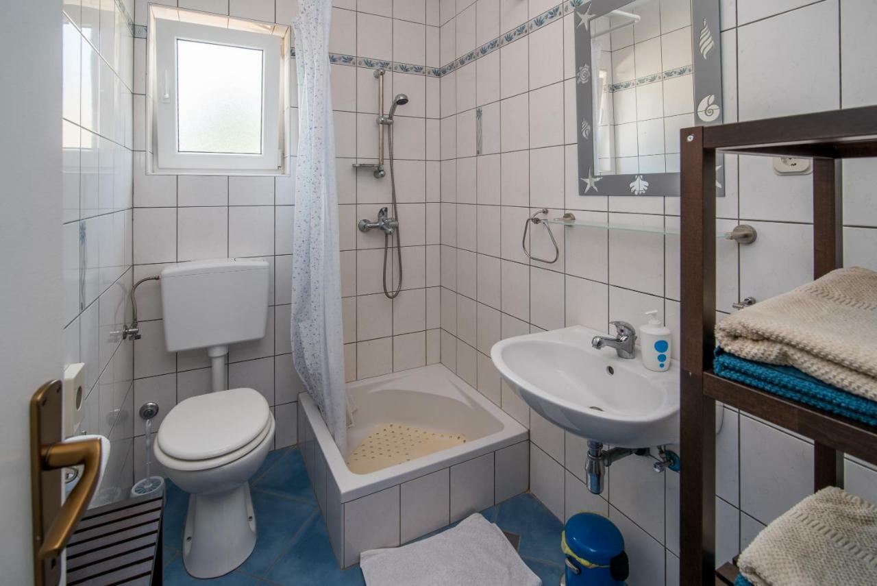 Apartments Sanjin Kornić Buitenkant foto