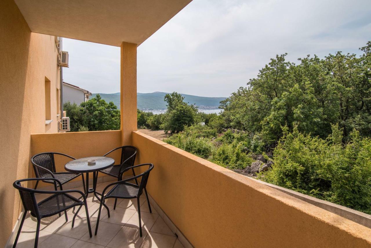 Apartments Sanjin Kornić Buitenkant foto