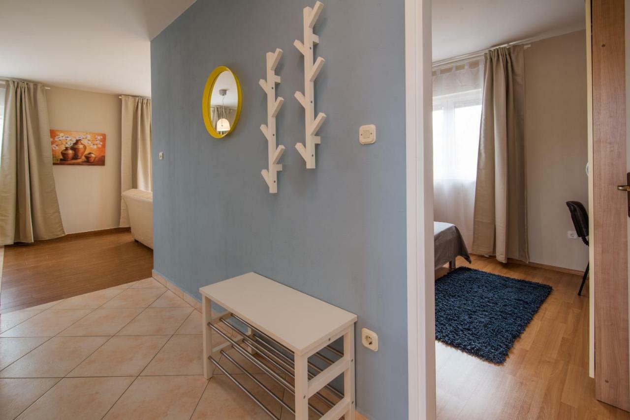 Apartments Sanjin Kornić Buitenkant foto