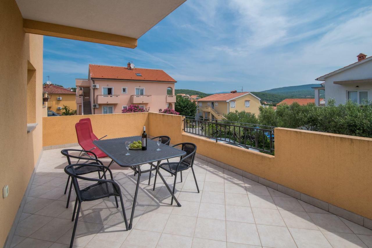 Apartments Sanjin Kornić Buitenkant foto